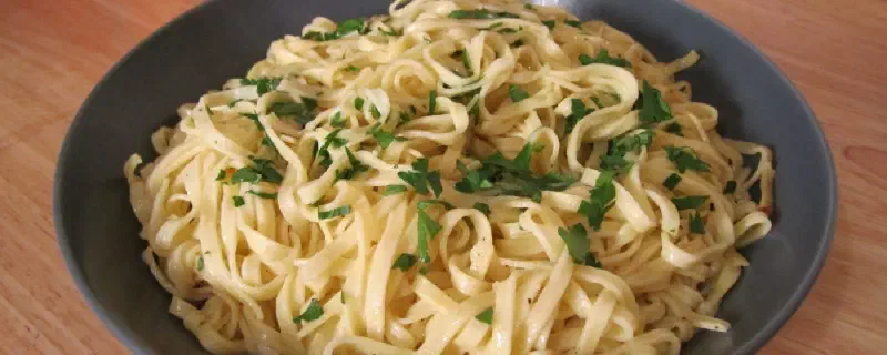 Burns' Linguine Chicken Aglio e Olio