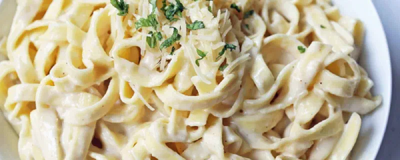 Fettuccine Alfredo